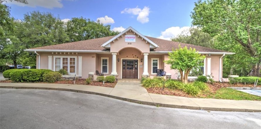 Immobilier commercial à Ocala, Floride 270.53 m2 № 2105399