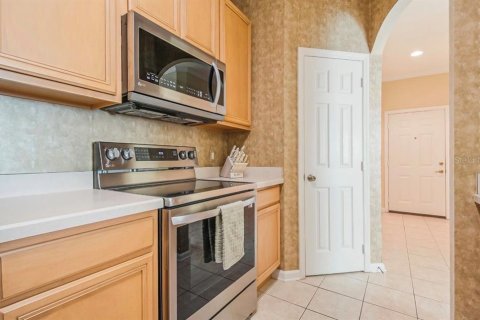 Condo in Orlando, Florida, 3 bedrooms № 2224579 - photo 7