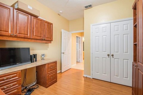 Condo in Orlando, Florida, 3 bedrooms № 2224579 - photo 16
