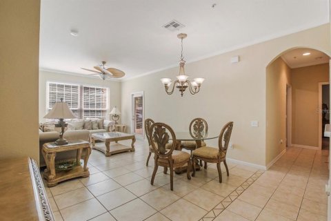 Condo in Orlando, Florida, 3 bedrooms № 2224579 - photo 9