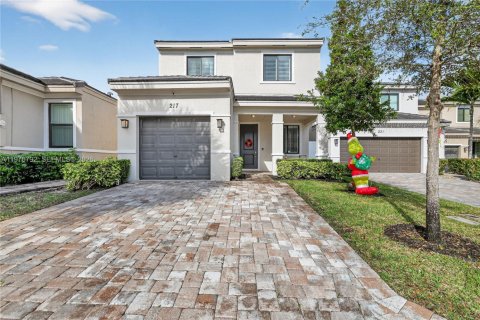 Villa ou maison à Pompano Beach, Floride 3 chambres, 156.17 m2 № 2032495