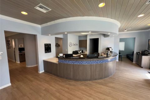 Immobilier commercial à louer à Gibsonton, Floride: 911.84 m2 № 2143920 - photo 5