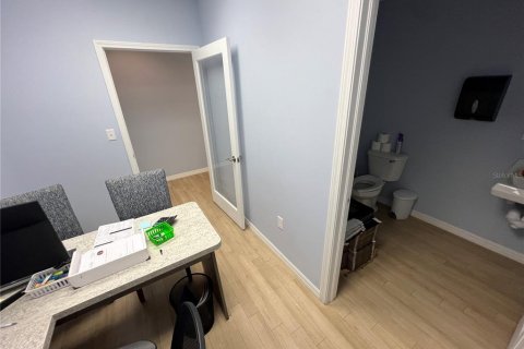 Immobilier commercial à louer à Gibsonton, Floride: 911.84 m2 № 2143920 - photo 18