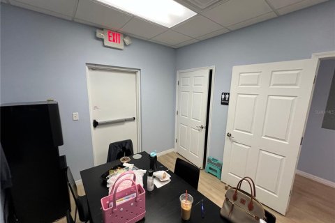 Immobilier commercial à louer à Gibsonton, Floride: 911.84 m2 № 2143920 - photo 16
