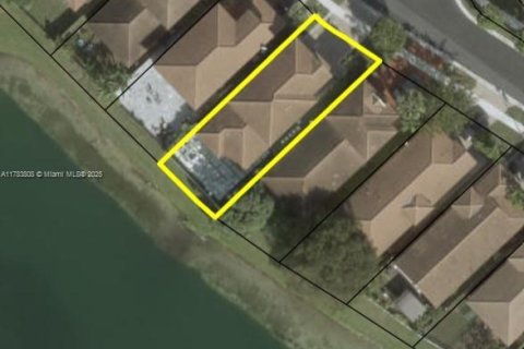 House in Homestead, Florida 3 bedrooms, 191.19 sq.m. № 1708336 - photo 3