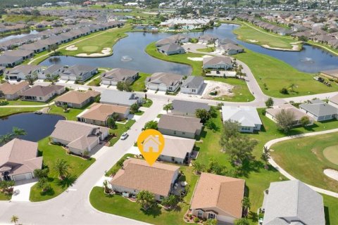 House in Port Charlotte, Florida 2 bedrooms, 164.9 sq.m. № 1734790 - photo 24