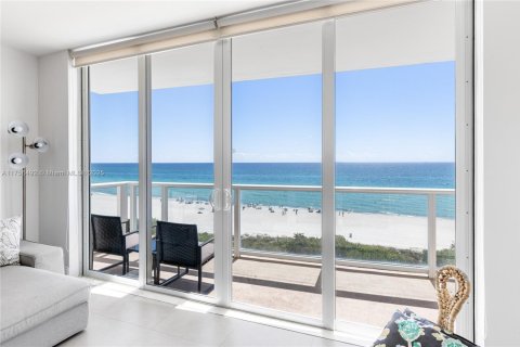 Copropriété à vendre à Miami Beach, Floride: 2 chambres, 122.63 m2 № 1957576 - photo 14