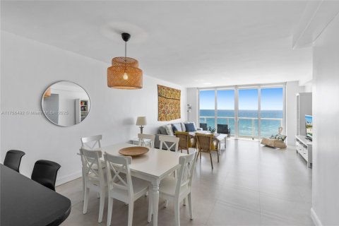 Copropriété à vendre à Miami Beach, Floride: 2 chambres, 122.63 m2 № 1957576 - photo 12