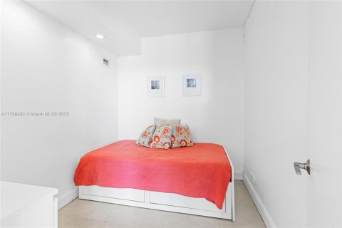 Copropriété à vendre à Miami Beach, Floride: 2 chambres, 122.63 m2 № 1957576 - photo 24