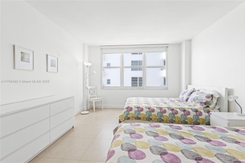 Copropriété à vendre à Miami Beach, Floride: 2 chambres, 122.63 m2 № 1957576 - photo 28