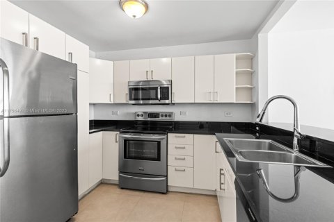 Copropriété à vendre à Miami Beach, Floride: 2 chambres, 122.63 m2 № 1957576 - photo 21