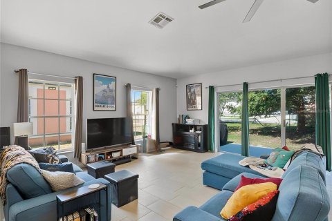 Adosado en venta en Kissimmee, Florida, 3 dormitorios, 160.54 m2 № 1744850 - foto 4