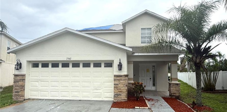 Villa ou maison à Ruskin, Floride 5 chambres, 202.53 m2 № 2424018