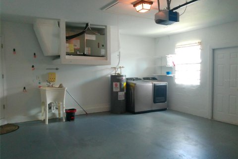 House in Lakeland, Florida 3 bedrooms, 133.69 sq.m. № 2200591 - photo 29