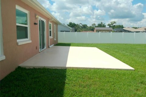 House in Lakeland, Florida 3 bedrooms, 133.69 sq.m. № 2200591 - photo 30