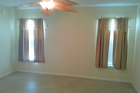 House in Lakeland, Florida 3 bedrooms, 133.69 sq.m. № 2200591 - photo 16