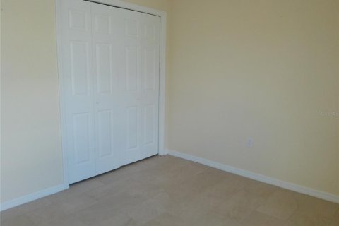 House in Lakeland, Florida 3 bedrooms, 133.69 sq.m. № 2200591 - photo 24