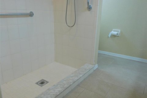 House in Lakeland, Florida 3 bedrooms, 133.69 sq.m. № 2200591 - photo 19