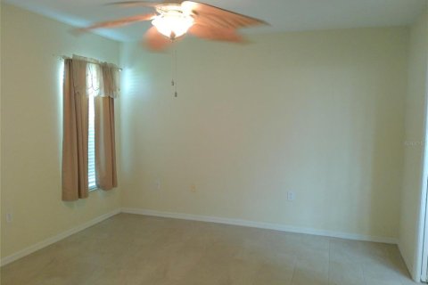 House in Lakeland, Florida 3 bedrooms, 133.69 sq.m. № 2200591 - photo 14
