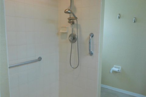 House in Lakeland, Florida 3 bedrooms, 133.69 sq.m. № 2200591 - photo 18