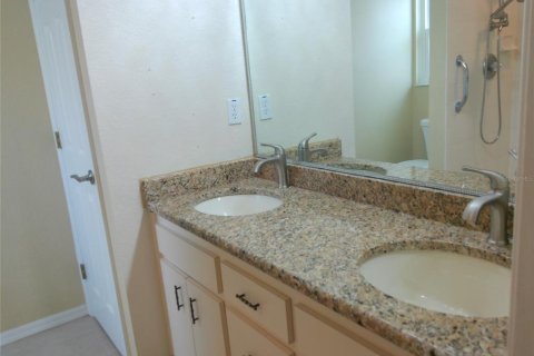 House in Lakeland, Florida 3 bedrooms, 133.69 sq.m. № 2200591 - photo 17