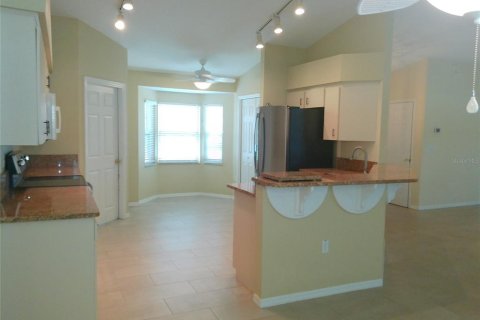 House in Lakeland, Florida 3 bedrooms, 133.69 sq.m. № 2200591 - photo 8