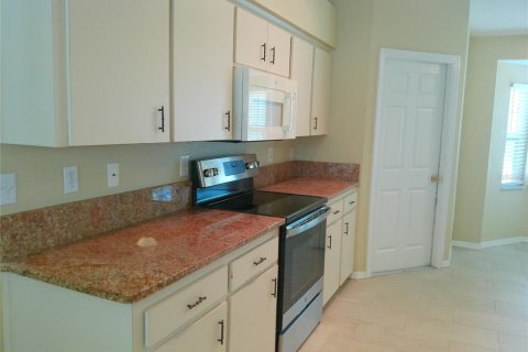 House in Lakeland, Florida 3 bedrooms, 133.69 sq.m. № 2200591 - photo 6