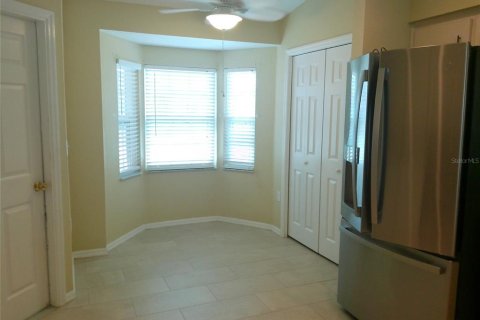 House in Lakeland, Florida 3 bedrooms, 133.69 sq.m. № 2200591 - photo 5