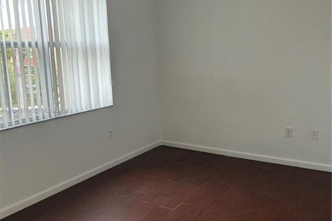 Condo in Miramar, Florida, 2 bedrooms  № 2006296 - photo 11