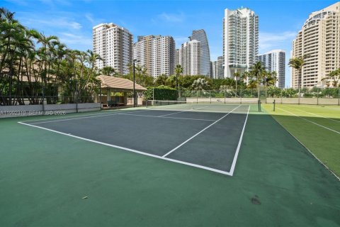 Condominio en alquiler en Miami, Florida, 1 dormitorio, 77.67 m2 № 2055517 - foto 28