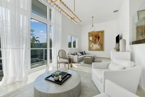 Купить таунхаус в Майами-Бич, Флорида 2 спальни, 173.17м2, № 1926596 - фото 4