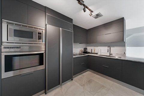 Купить таунхаус в Майами-Бич, Флорида 2 спальни, 173.17м2, № 1926596 - фото 10