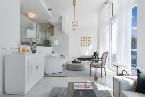 Купить таунхаус в Майами-Бич, Флорида 2 спальни, 173.17м2, № 1926596 - фото 3