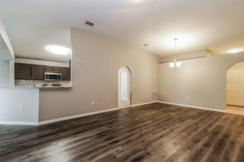 House in Wesley Chapel, Florida 4 bedrooms, 174.1 sq.m. № 1902773 - photo 3