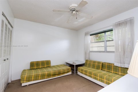 Condo in Margate, Florida, 2 bedrooms  № 2035723 - photo 17