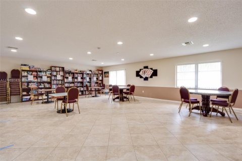 Condo in Margate, Florida, 2 bedrooms  № 2035723 - photo 24