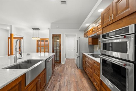 Casa en venta en Hudson, Florida, 5 dormitorios, 331.29 m2 № 1559242 - foto 14