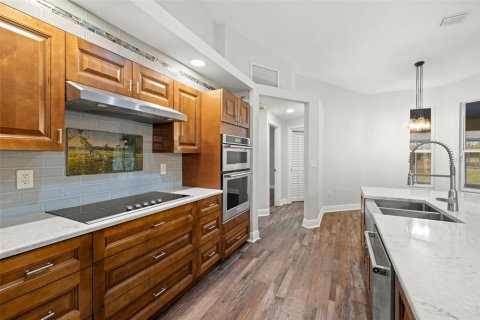 Casa en venta en Hudson, Florida, 5 dormitorios, 331.29 m2 № 1559242 - foto 11