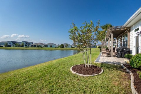 Casa en venta en Palm Coast, Florida, 4 dormitorios, 241.55 m2 № 2196508 - foto 2
