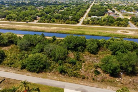 Land in Lehigh Acres, Florida № 2165107 - photo 4