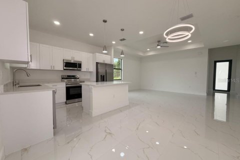 Villa ou maison à vendre à Port Charlotte, Floride: 3 chambres, 108.7 m2 № 2422807 - photo 12