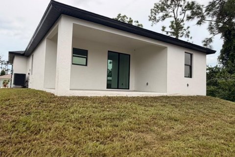 Villa ou maison à vendre à Port Charlotte, Floride: 3 chambres, 108.7 m2 № 2422807 - photo 4