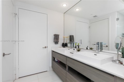 Купить кондоминиум в Майами, Флорида 3 спальни, 129.6м2, № 2088493 - фото 26