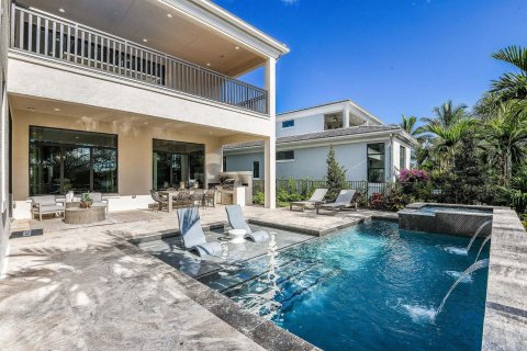 House in Palm Beach Gardens, Florida 5 bedrooms, 480.03 sq.m. № 2146811 - photo 19