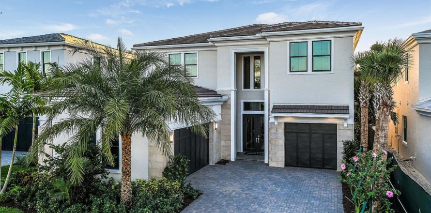 House in Palm Beach Gardens, Florida 5 bedrooms, 480.03 sq.m. № 2146811