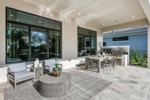 House in Palm Beach Gardens, Florida 5 bedrooms, 480.03 sq.m. № 2146811 - photo 17