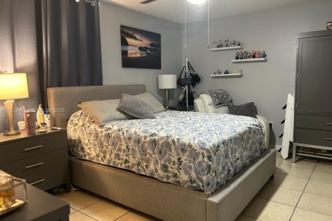 Купить кондоминиум в Тамарак, Флорида 2 спальни, 99.87м2, № 2007846 - фото 6