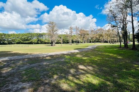 Купить кондоминиум в Тамарак, Флорида 2 спальни, 99.87м2, № 2007846 - фото 22