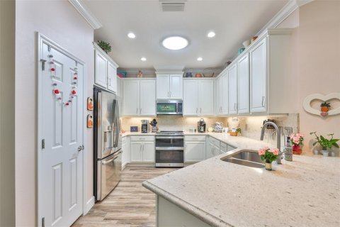 House in Sun City Center, Florida 3 bedrooms, 167.22 sq.m. № 1894418 - photo 16