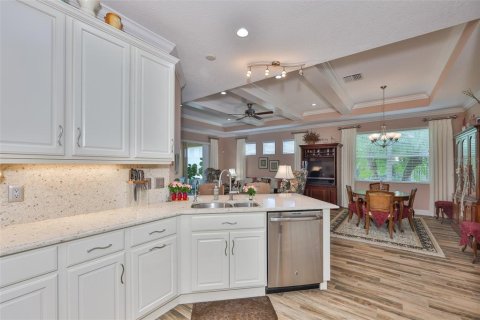 House in Sun City Center, Florida 3 bedrooms, 167.22 sq.m. № 1894418 - photo 19
